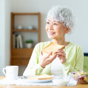高齢者 普段の食事調査 2022年